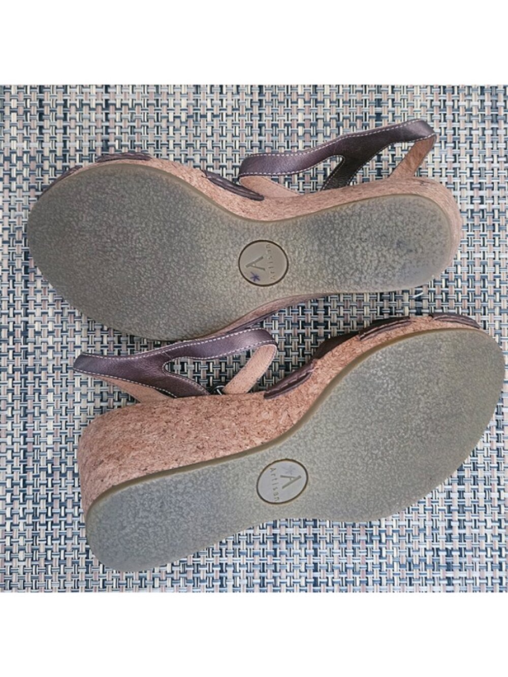 CLARKS ARTISAN ALAMDA bronze metallic leather cork wedge sandals 9M - Picture 9 of 10